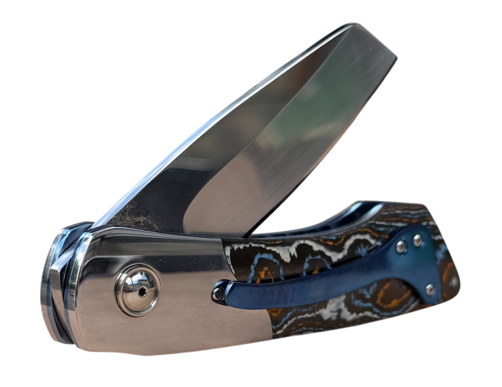Custom folding knife by André Erasmus
